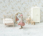 Lit Vintage rose