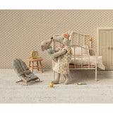 Babysitter My -  Rose