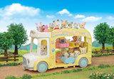 Bus et cour de récréation - 5744