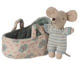 Bébé dans couffin - bleue